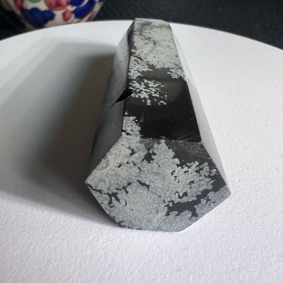 Snowflake‎ Obsidian Crystal Tower (#11) - Picture 3 of 10